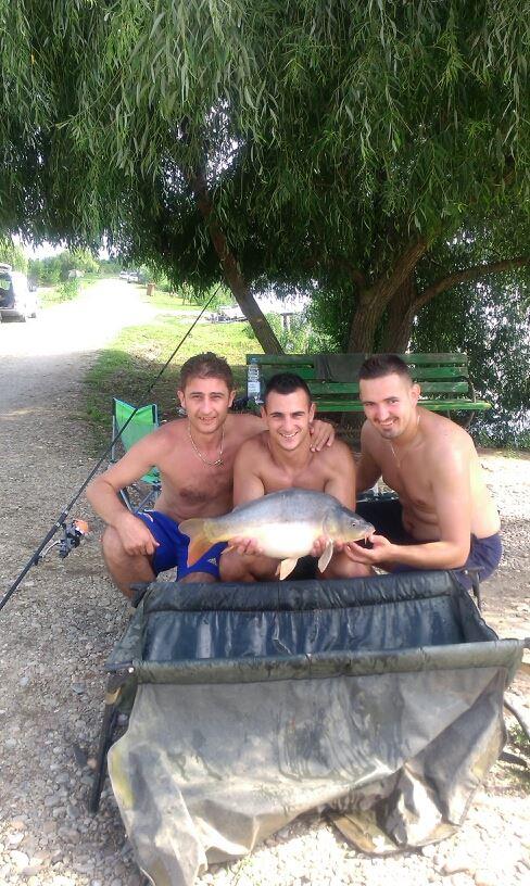 Peris 2015 cu Rechinu si Cata - 117169998353392632135631230515770n1.jpg